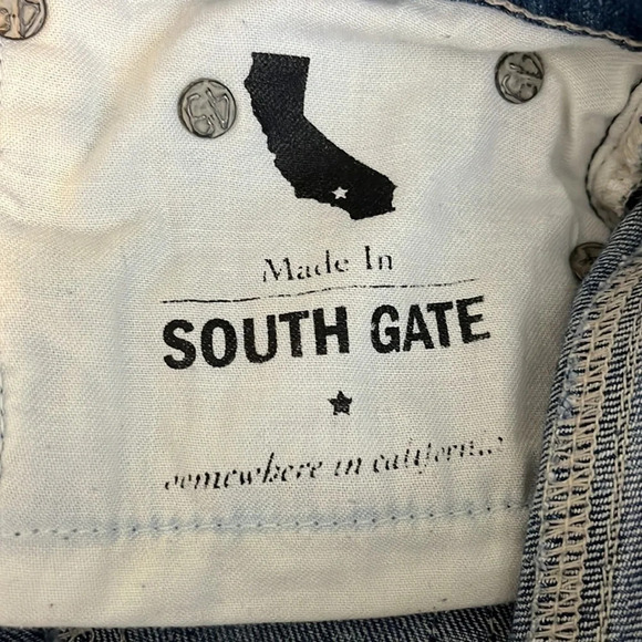 AG Adriano Goldschmied The Brooke Bermuda Denim Short Medium Wash - Size 26 - Picture 6 of 7